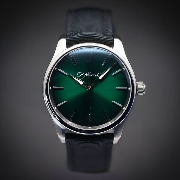 H. Moser and Cie Pioneer 3200-1202